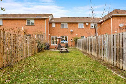 Photo 36 at 41 Gianmarco Way, Vellore Village, Vaughan