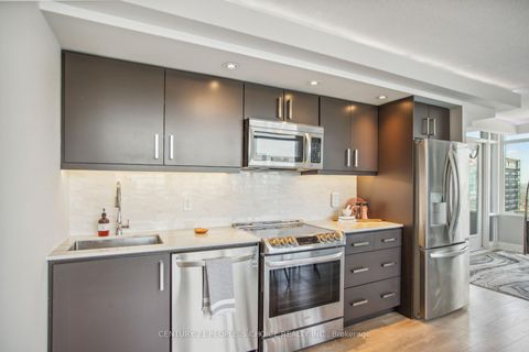 Photo 8 at PH5201 - 25 Telegram Mews, Waterfront Communities C1, Toronto