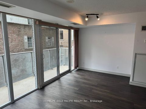 Photo 4 at 311 - 126 Simcoe Street, Waterfront Communities C1, Toronto