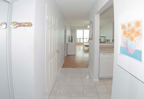 Photo 2 at 610 - 1 Lee Centre Drive, Woburn, Toronto