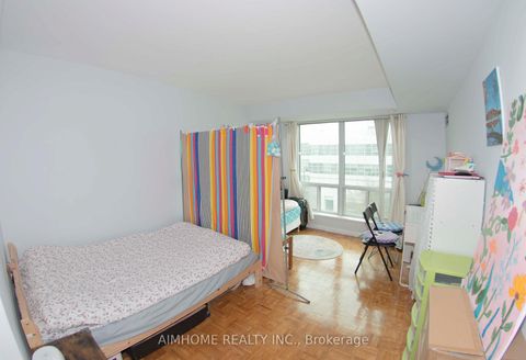 Photo 10 at 610 - 1 Lee Centre Drive, Woburn, Toronto