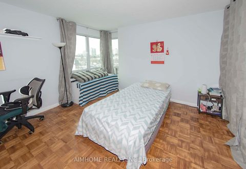 Photo 13 at 610 - 1 Lee Centre Drive, Woburn, Toronto