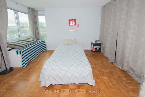 Photo 14 at 610 - 1 Lee Centre Drive, Woburn, Toronto