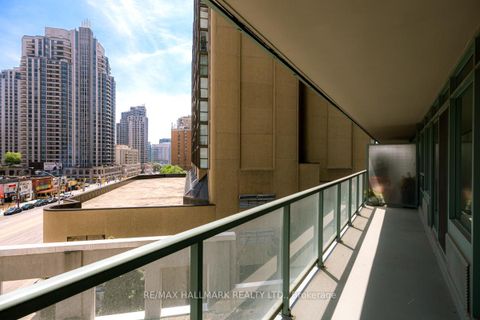 Photo 17 at 403 - 5500 Yonge Street, Willowdale West, Toronto