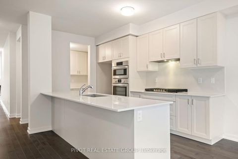 Photo 16 at 85 Danielle Moore Circle, Bendale, Toronto