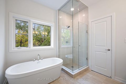 Photo 26 at 85 Danielle Moore Circle, Bendale, Toronto