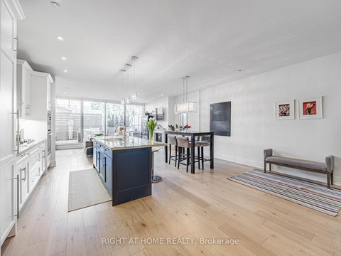 Photo 5 at 207 - 1 Rainsford Road, The Beaches, Toronto