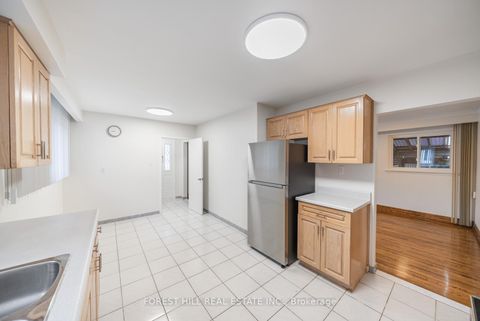 Photo 16 at 592 GLEN PARK Avenue, Glen Park, Toronto