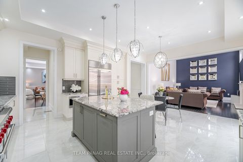 Photo 11 at 76 Balderson Drive, Kleinburg, Vaughan