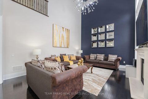 Photo 14 at 76 Balderson Drive, Kleinburg, Vaughan