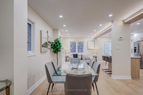 Photo 7 at 126 Summitcrest Drive, Devonsleigh, Richmond Hill