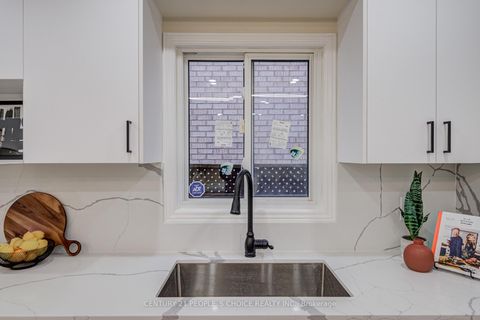 Photo 19 at 126 Summitcrest Drive, Devonsleigh, Richmond Hill