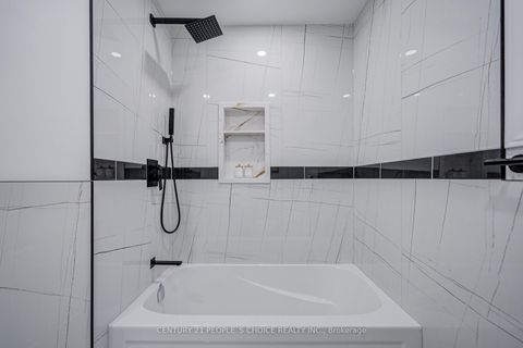 Photo 31 at 126 Summitcrest Drive, Devonsleigh, Richmond Hill