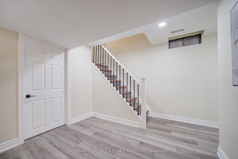 Photo 35 at 126 Summitcrest Drive, Devonsleigh, Richmond Hill