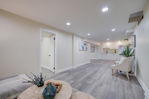 Photo 41 at 126 Summitcrest Drive, Devonsleigh, Richmond Hill