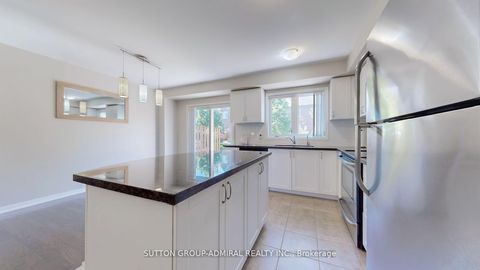 Photo 11 at 46 Edwin Pearson Street, Bayview Northeast, Aurora