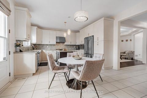 Photo 8 at 44 Headwind Boulevard, Vellore Village, Vaughan