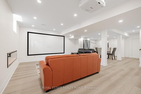 Photo 33 at 44 Headwind Boulevard, Vellore Village, Vaughan