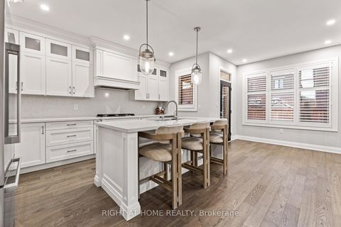 Photo 14 at 71 Ten Pines Road, Kleinburg, Vaughan