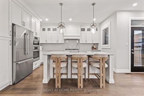 Photo 15 at 71 Ten Pines Road, Kleinburg, Vaughan