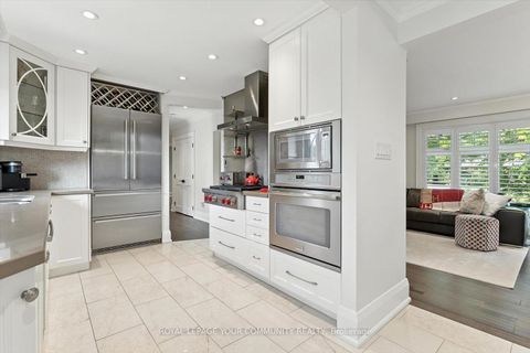 Photo 13 at 165 Clearview Heights, King City, King