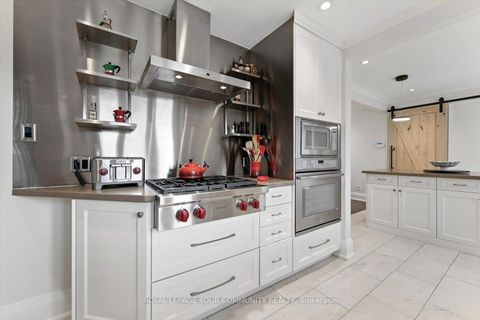 Photo 15 at 165 Clearview Heights, King City, King