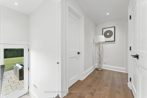 Photo 17 at 165 Clearview Heights, King City, King