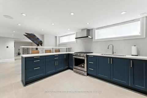 Photo 29 at 165 Clearview Heights, King City, King