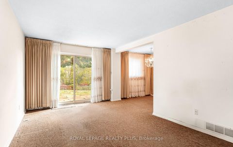 Photo 4 at 91 - 25 Esterbrooke Avenue, Don Valley Village, Toronto