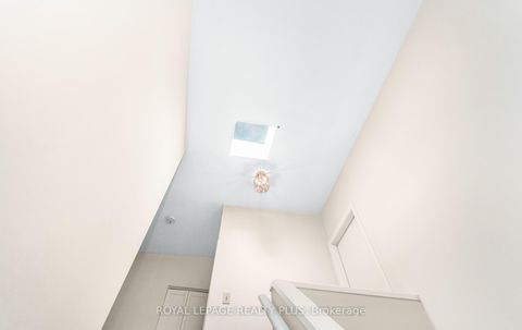 Photo 11 at 91 - 25 Esterbrooke Avenue, Don Valley Village, Toronto