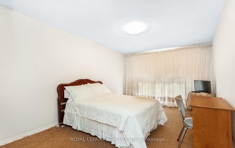 Photo 12 at 91 - 25 Esterbrooke Avenue, Don Valley Village, Toronto