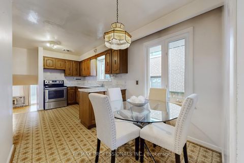 Photo 9 at 10 Crestridge Heights Road, Richview, Toronto