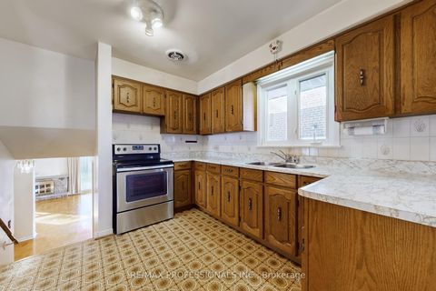 Photo 12 at 10 Crestridge Heights Road, Richview, Toronto