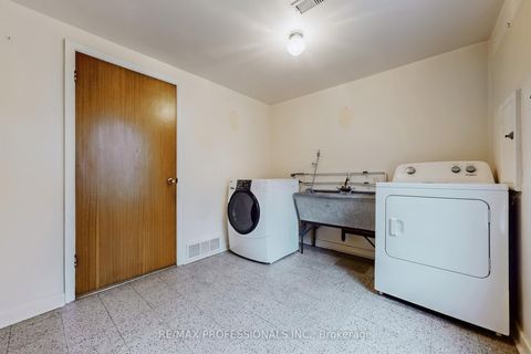 Photo 22 at 10 Crestridge Heights Road, Richview, Toronto