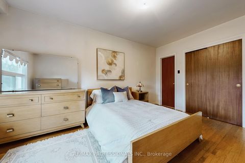 Photo 24 at 10 Crestridge Heights Road, Richview, Toronto
