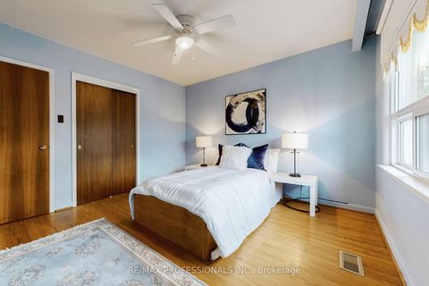 Photo 26 at 10 Crestridge Heights Road, Richview, Toronto