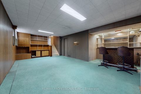 Photo 29 at 10 Crestridge Heights Road, Richview, Toronto