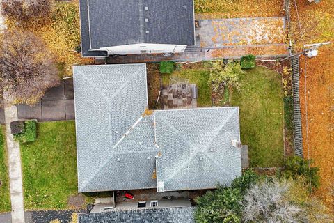 Photo 36 at 10 Crestridge Heights Road, Richview, Toronto