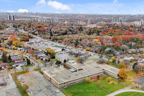 Photo 42 at 10 Crestridge Heights Road, Richview, Toronto