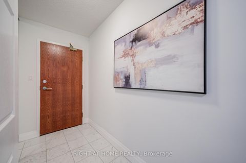 Photo 2 at 207 - 35 Empress Avenue, Willowdale East, Toronto