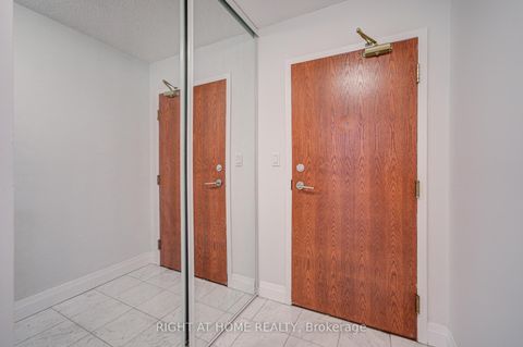 Photo 3 at 207 - 35 Empress Avenue, Willowdale East, Toronto