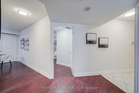 Photo 7 at 207 - 35 Empress Avenue, Willowdale East, Toronto