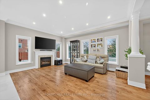 Photo 10 at 2 Daniel Bram Drive, Patterson, Vaughan