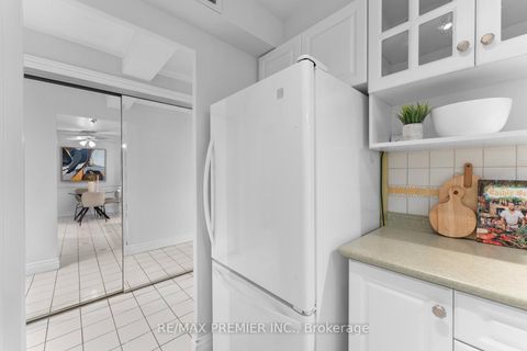 Photo 10 at 1807 - 61 Richview Road, Humber Heights, Toronto