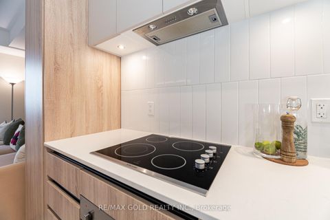 Photo 14 at B-1307 - 7950 Bathurst Street, Beverley Glen, Vaughan