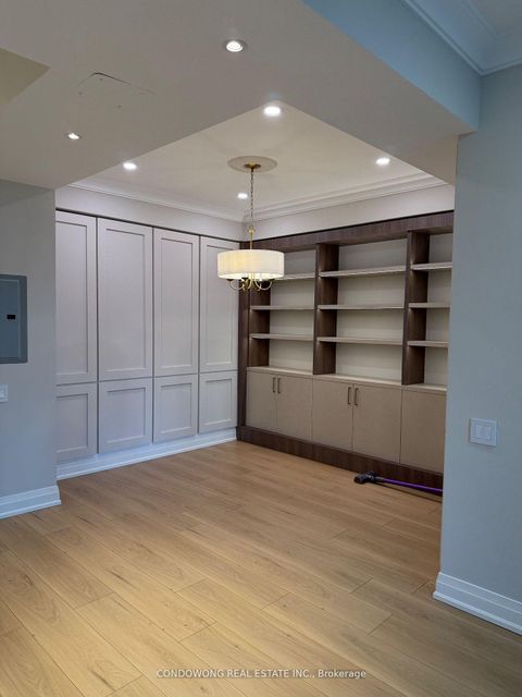 Photo 5 at 906 - 25 Scrivener Square, Moore Park, Toronto