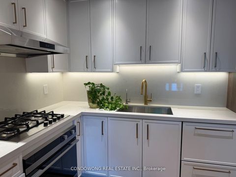 Photo 15 at 906 - 25 Scrivener Square, Moore Park, Toronto