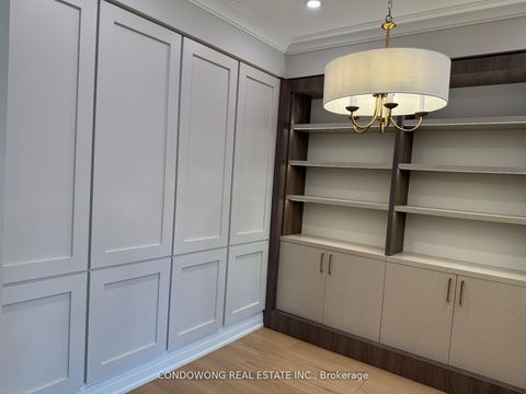 Photo 18 at 906 - 25 Scrivener Square, Moore Park, Toronto