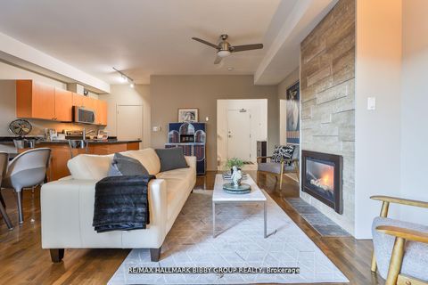 Photo 3 at 315 - 500 Richmond Street W, Waterfront Communities C1, Toronto