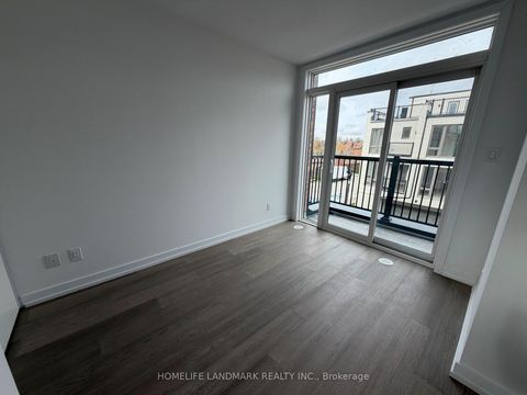 Photo 7 at 23 Bancroft Lane, Jefferson, Richmond Hill